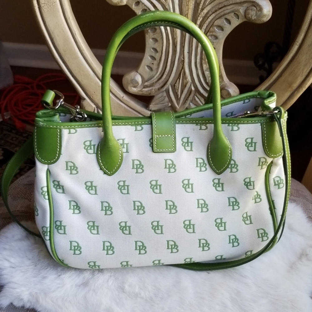 Beautiful Dooney & Bourke satchel - Picture 2 of 7